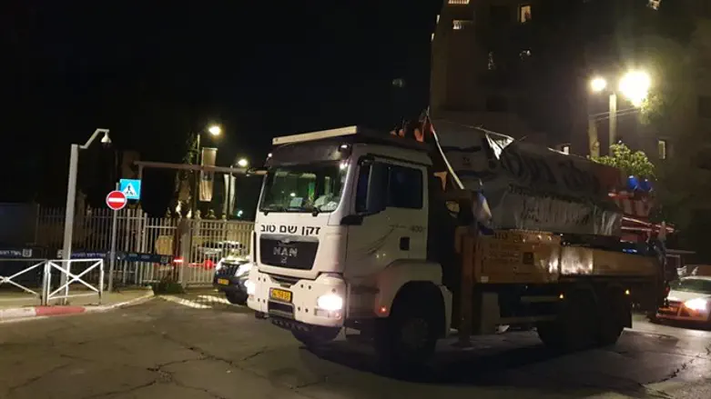 Грузовик у дома премьер-министра Израиля