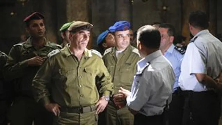 הרמטכ"ל עם הקצינים הפלשתינים בבית-לחם