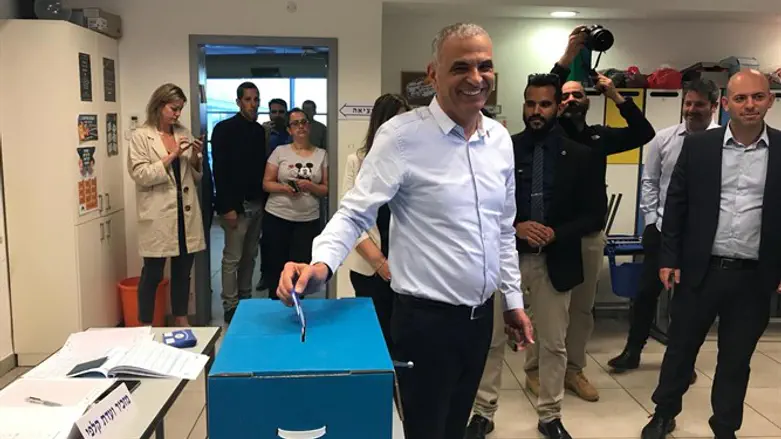 Kachlon at the ballot box