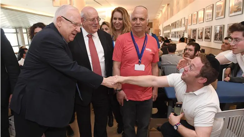 Rivlin at election committee