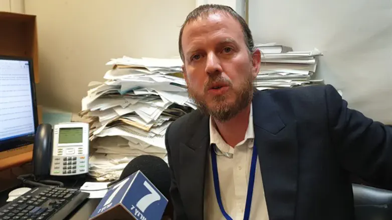 אברהם יוסטמן