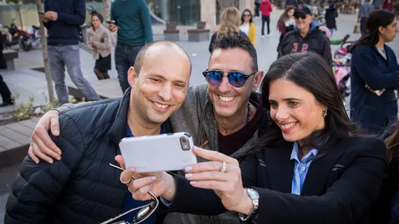 בנט ושקד במהלך הקמפיין