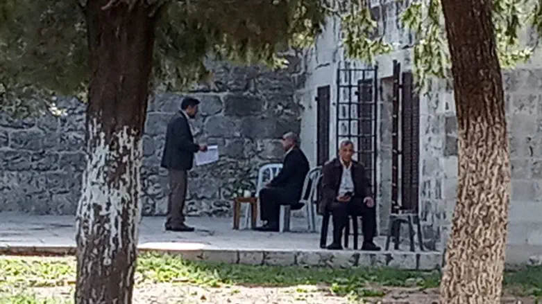 אנשי הוואקף שומרים על המבנה הפרוץ