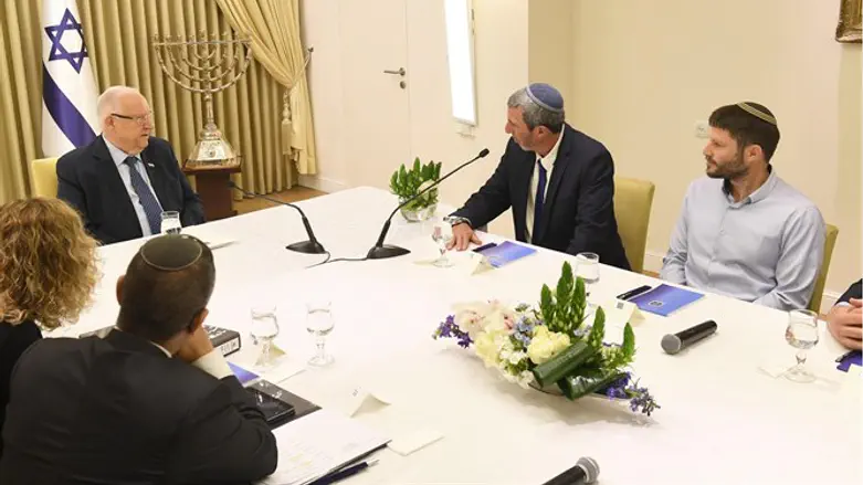 Smotrich and Rabbi Peretz with President