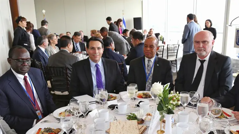 Ambassadors from (l-r) Kenya, Israel, Saint Lucia, and Turkey.