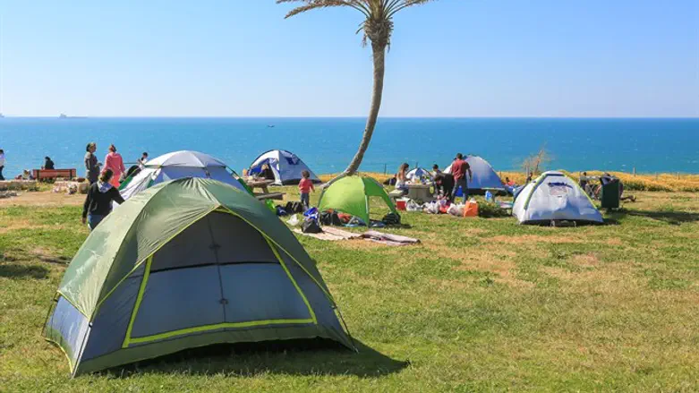 החניונים לא ייהפכו לשכונה דתית, אלא ליישובים מעורבים. חניון באשקלון