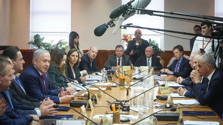 Заседание Кабмина. Иллюстрация