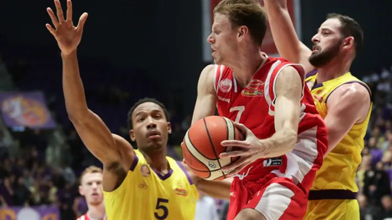 שחקני חולון מול באר שבע