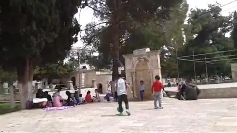 Arabs play ball on Temple Mount