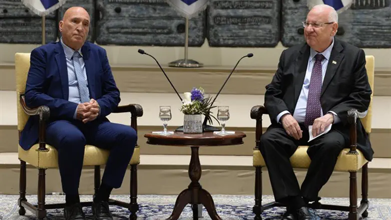 אלי בן שם עם הנשיא ריבלין