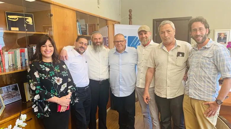 נציגי הועדים החרדיים עם יו"ר ההסתדרות