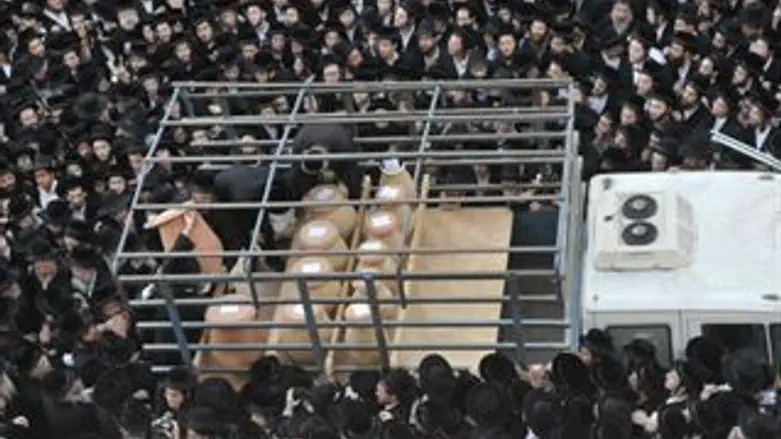 הלווית הספרים
