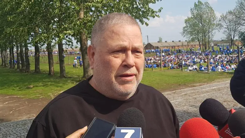 פוליקר במצעד החיים