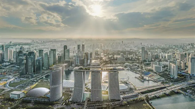 המגדל הרביעי בדרך