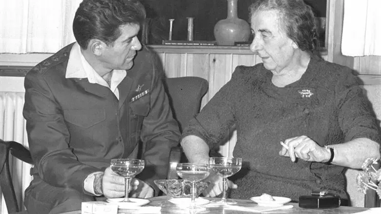 גולדה מאיר ודוד אלעזר