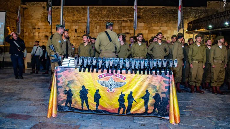 "יש בגדוד קסם כזה שמורכב מחומר ורוח כאחד". לוחמי 'נצח יהודה'