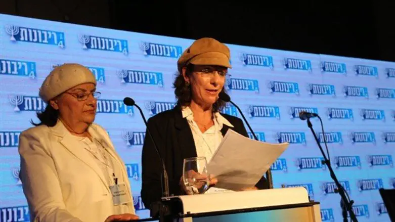 יהודית קצובר ונדיה מטר