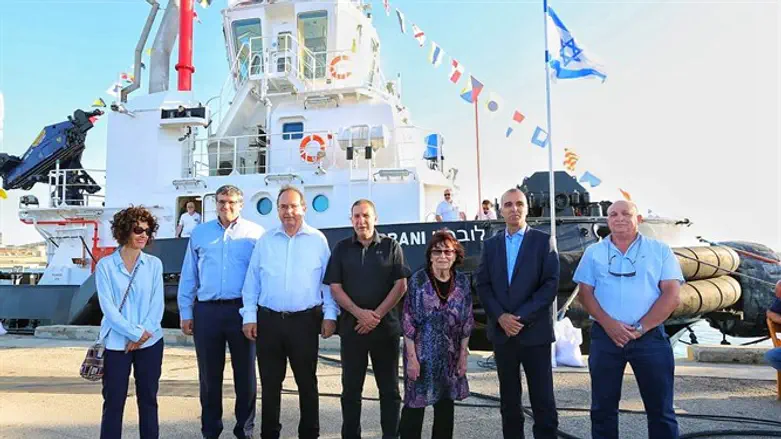 להנחיל את מורשתו