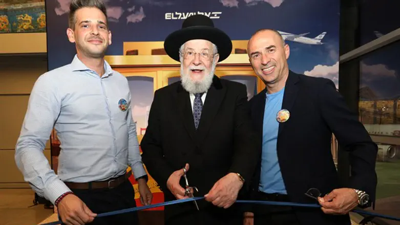 גונן אוסישקין, הרב ישראל מאיר לאו ומיקי שטרסבורגר