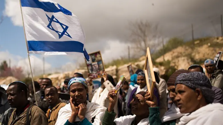 Ethiopian Jews protest to bring home their loved ones