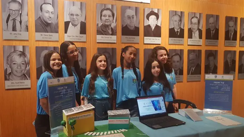 התלמידות הזוכות