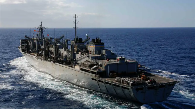 מישהו עלול לאבד שליטה. ספינת קרב אמריקאית בים התיכון