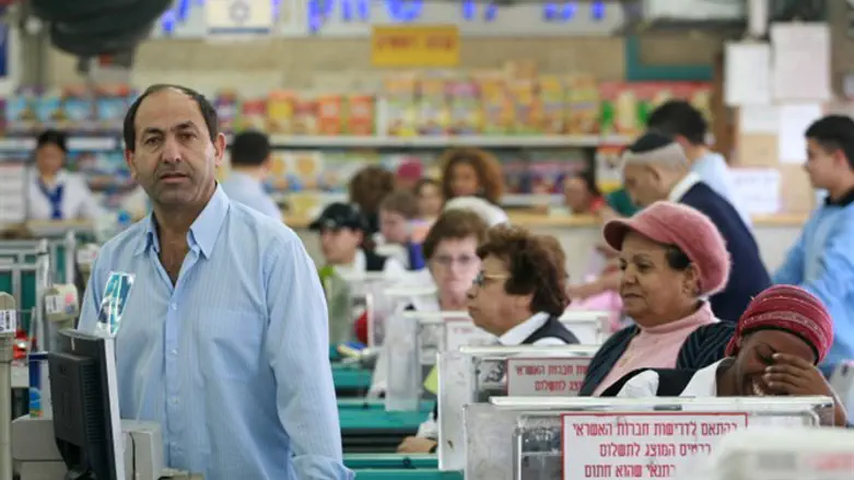 הסל הזול. רמי לוי באחד מסניפיו