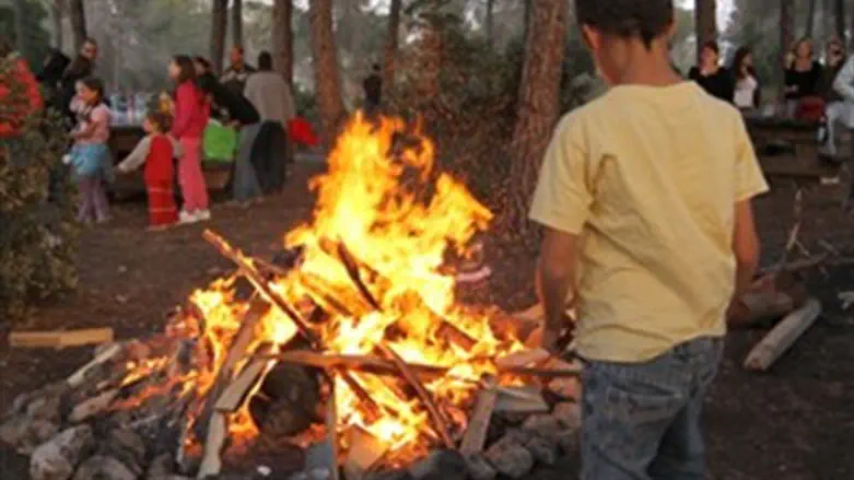Lag B'Omer bonfire