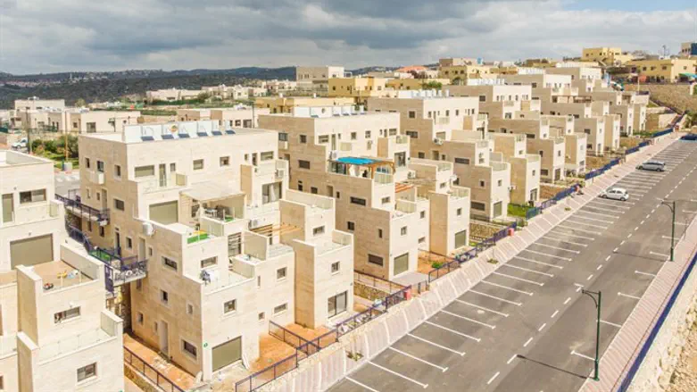 צמודי קרקע אחרונים בנריה