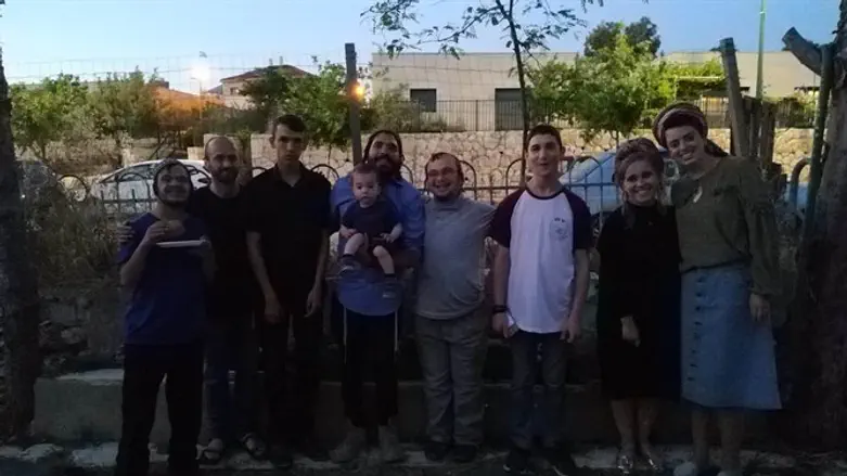 חניכי עלי שיח עם תושבי רחלים