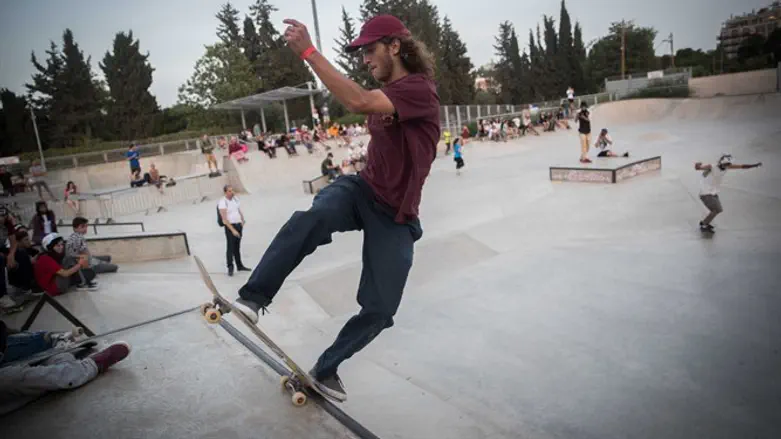 בקרוב בבירה - סקייטרים