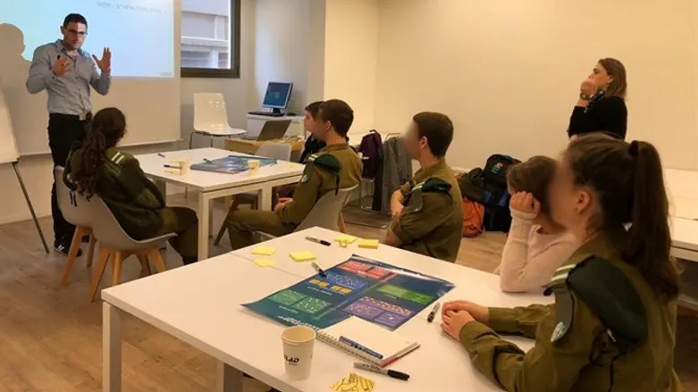 חניכי 'חבצלות'