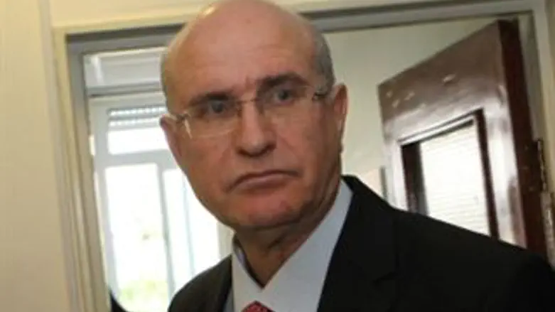 מחזה נדיר? ברוורמן מגונן על ישי