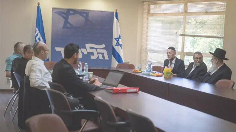 בסוף תהיה ממשלה. פגישת צוותי המו"מ של הליכוד ויהדות התורה