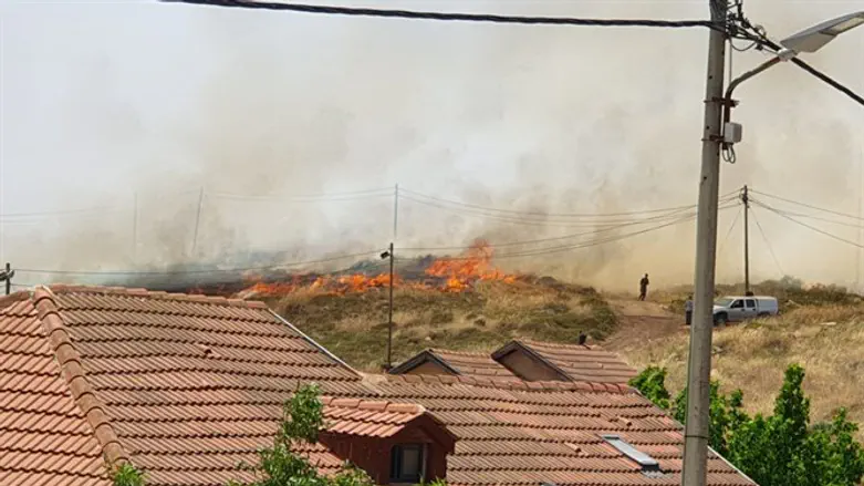 Пожар возле Бейт-Хагая