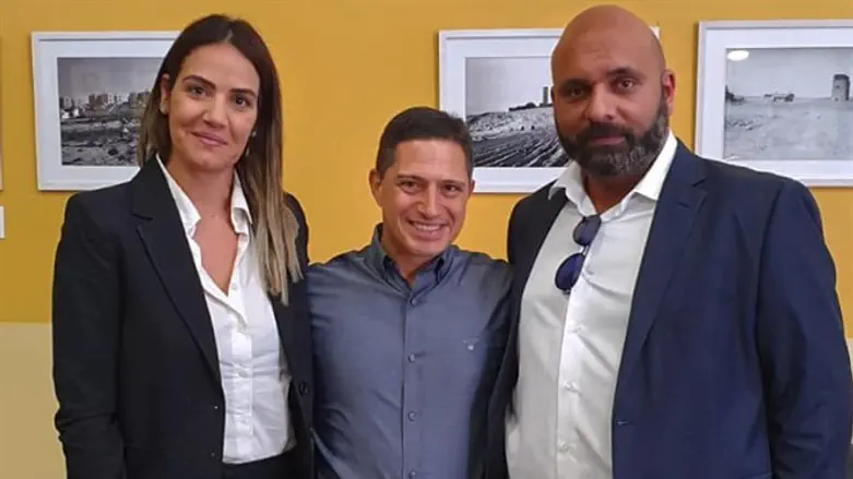 איתן צור, רוביק דנילוביץ׳ ויהודית פרוכט במפגש במהלך סיור היזמים