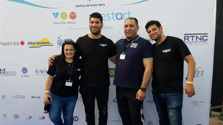 ניב עפרון, אילהם זכאייב, אורי ששון, שושי רושנבסקי