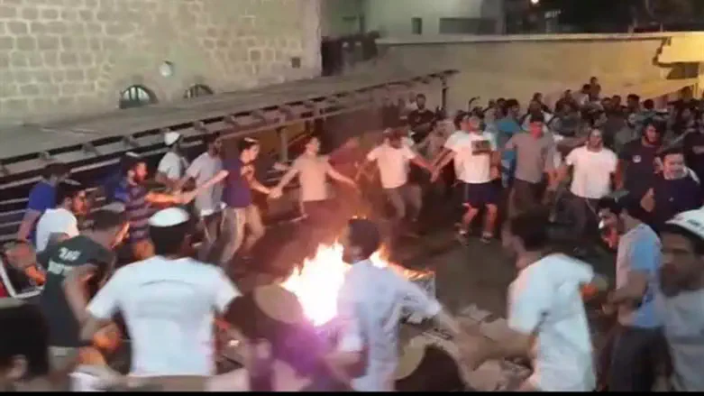 חוגגים בחברון