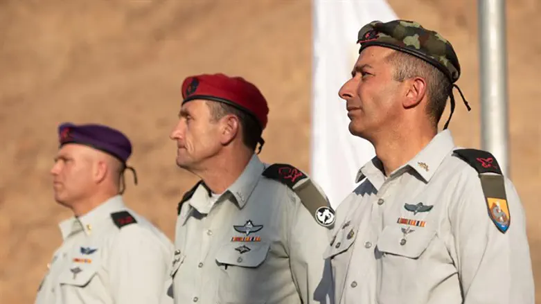 חילופי מפקד עוצבת אדום