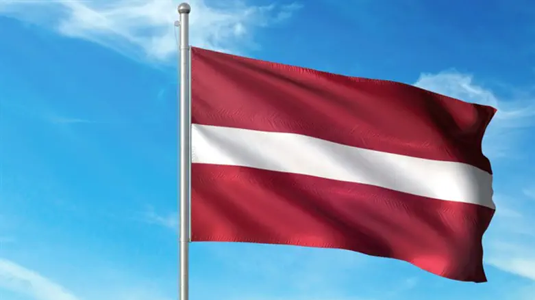 Флаг Латвии