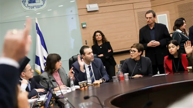 Мики Зоар (архив)