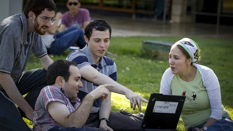 אילוסטרציה (למצולמים אין קשר לכתבה)