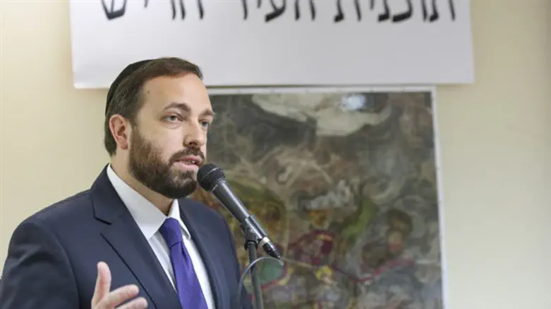 השר לשעבר אריאל אטיאס