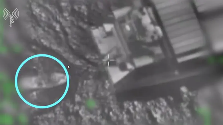 Израильские коммандос приближаются к  MSC Canberra