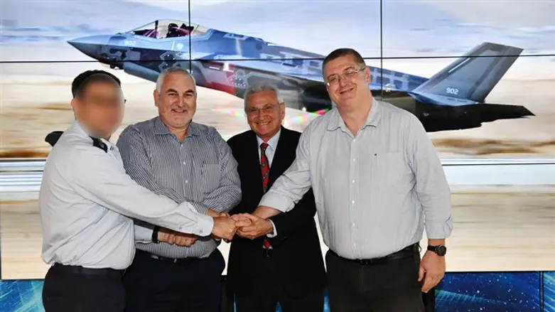 חתימת ההסכם