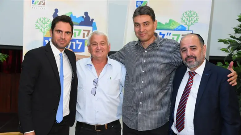 "שישי קק"לי לוקאלי"