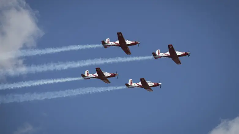 Авиашоу в честь Дня Независимости Израиля