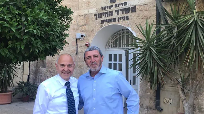 הרב פרץ עם מנכ"ל משרד החינוך שמואל אבואב