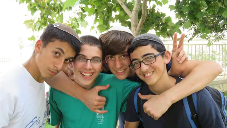 חניכי המחנה