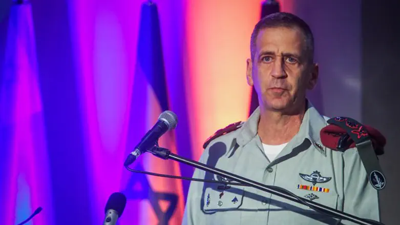 לשחזר את ההכרעה המהירה בששת הימים. הרמטכ"ל אביב כוכבי